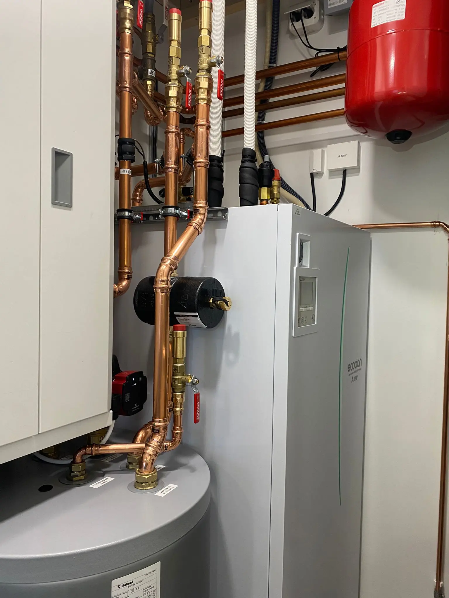 Mitsubishi Electric EcoDan ilma-vesilämpöpumppu, Ikaalinen
