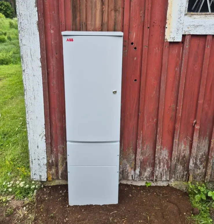 Uusi mittauskeskus omakotitalossa, Ikaalinen